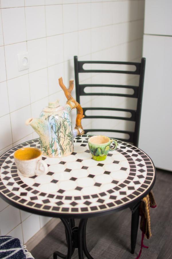 Entire 2-Bedroom Authentic Flat Kiev Buitenkant foto