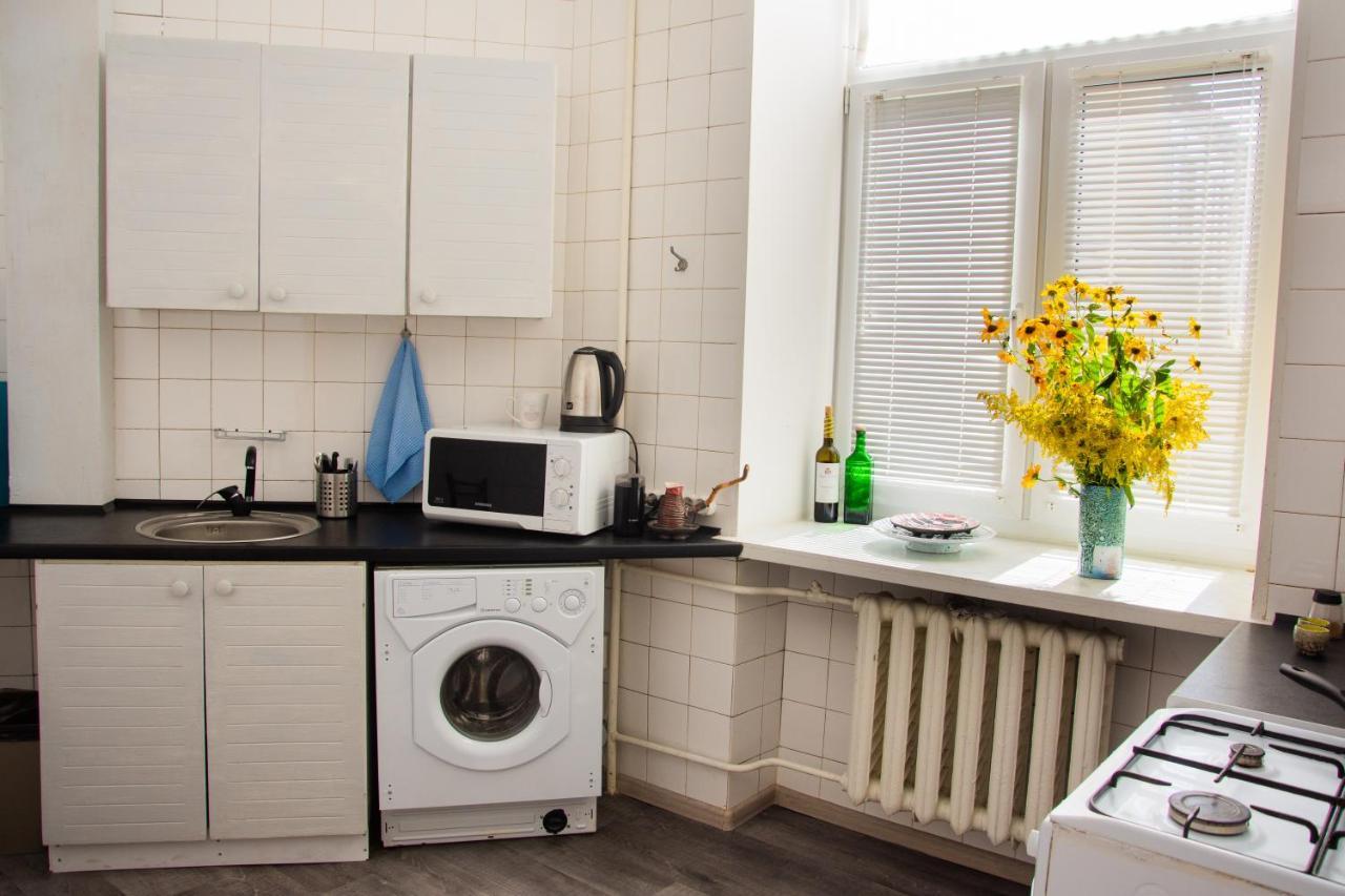 Entire 2-Bedroom Authentic Flat Kiev Buitenkant foto